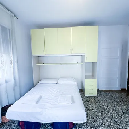 Homestay Venice * ميستر